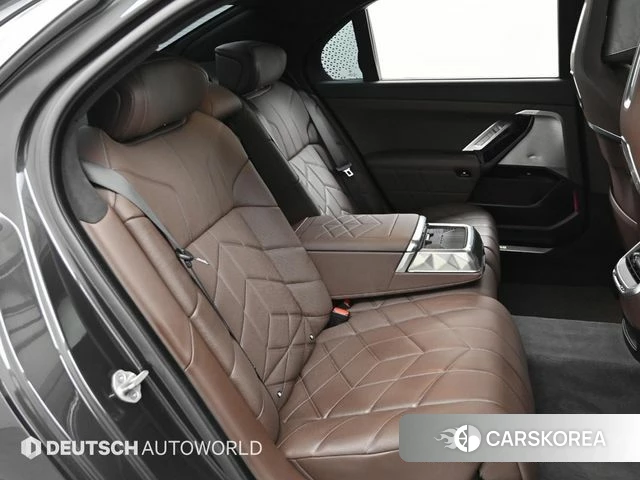 BMW 7 Series (G70) 2023 Серый из Кореи, фото 3