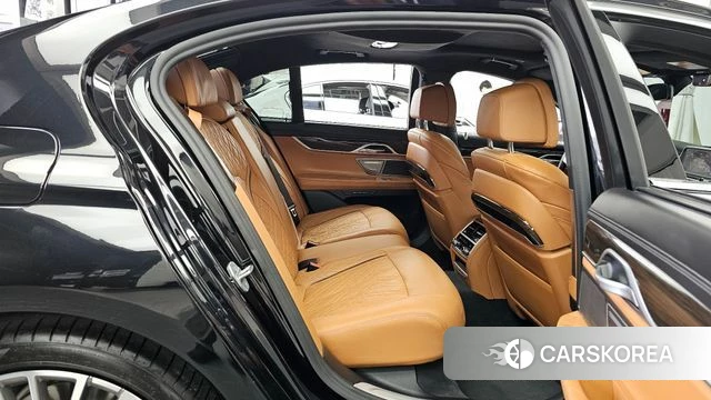 BMW 7 Series (G11) 2021 Черный из Кореи, фото 3