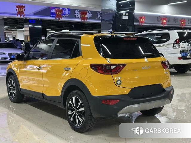 Kia Yi Ran 2023 Желтый из Китая, фото 3