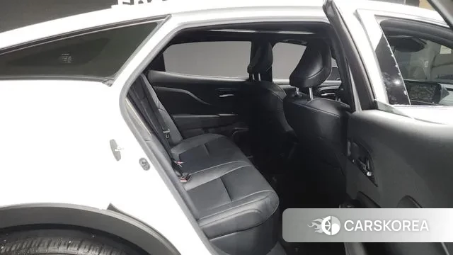 Toyota Crown Crossover 2023 Белый из Кореи, фото 3