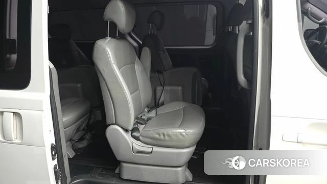 Hyundai The New Grand Starex 2018 Белый из Кореи, фото 3