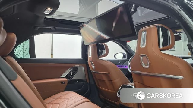 BMW 7 Series (G70) 2025 Черный из Кореи, фото 3