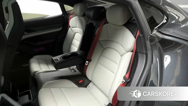 Porsche Taycan 2021 Серый из Кореи, фото 3
