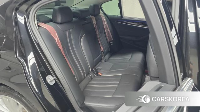 BMW 5 Series (G30) 2023 Черный из Кореи, фото 3