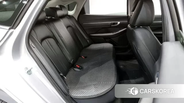 Hyundai Sonata D Edge (DN8) 2024 Серебряный из Кореи, фото 3