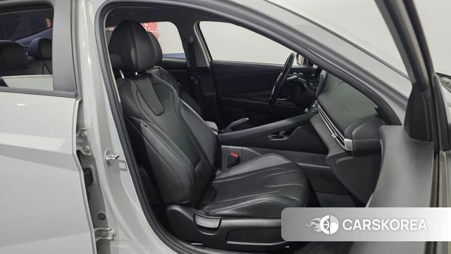 Hyundai Avante (CN7) 2020 Серебристо-серый из Кореи, фото 3