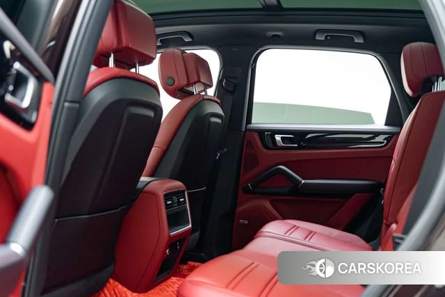 Porsche Cayenne 2022 Коричневый из Китая, фото 3