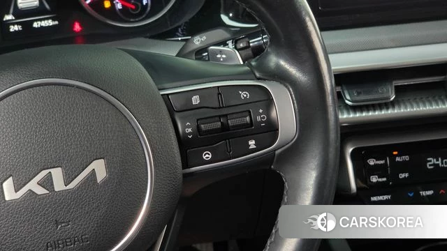 Kia K5 3rd generation 2022 Серебристо-серый из Кореи, фото 3