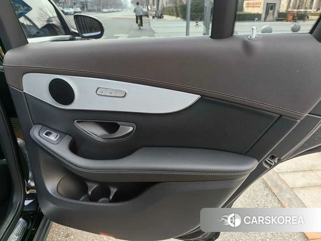 Mercedes-Benz GLC 2023 Черный из Китая, фото 3