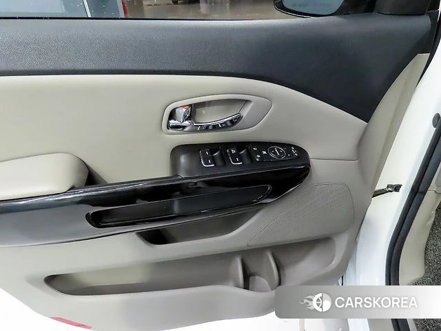 Kia The New Carnival 2019 Белый из Кореи, фото 3