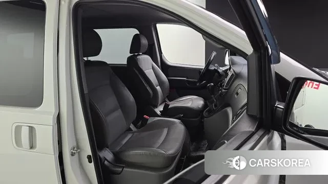 Hyundai The New Grand Starex 2018 Белый из Кореи, фото 3