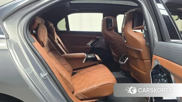 BMW 7 Series (G70) 2025 Серый из Кореи, фото 3