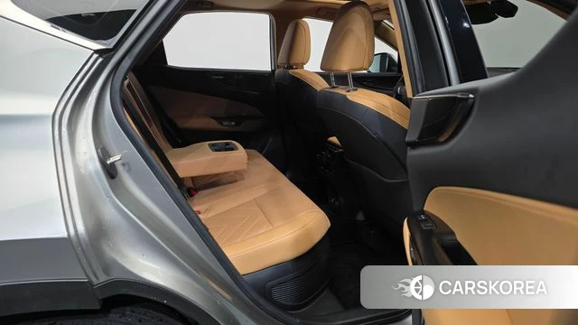 Lexus NX350h Second generation 2024 Серебристо-серый из Кореи, фото 3