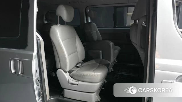 Hyundai The New Grand Starex 2018 Серебристо-серый из Кореи, фото 3