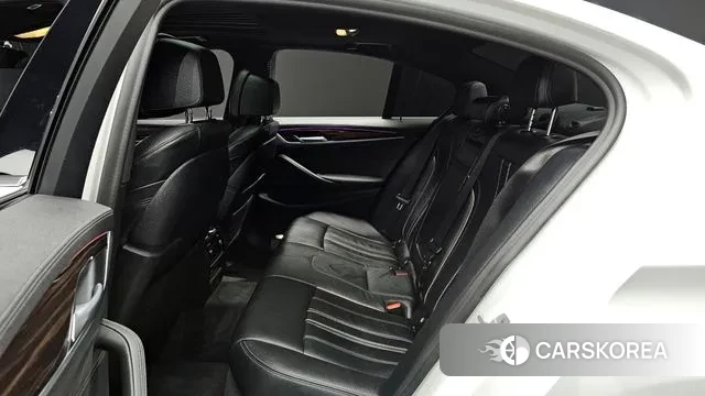 BMW 5 Series (G30) 2021 Белый из Кореи, фото 3