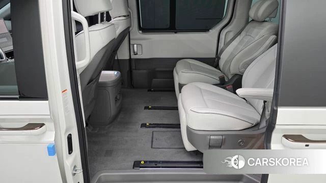Hyundai Staria 2025 Белый из Кореи, фото 3