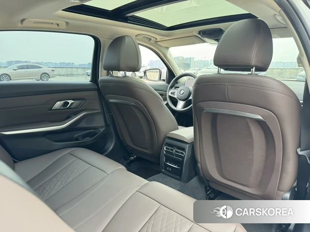 BMW 3 series 2023 Белый из Китая, фото 3