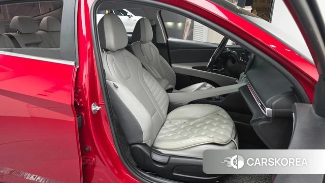 Hyundai Avante (CN7) 2021 Красный из Кореи, фото 3