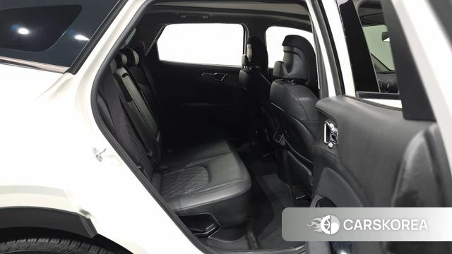 Kia Sportage 5th Generation Hybrid 2022 Белый из Кореи, фото 3