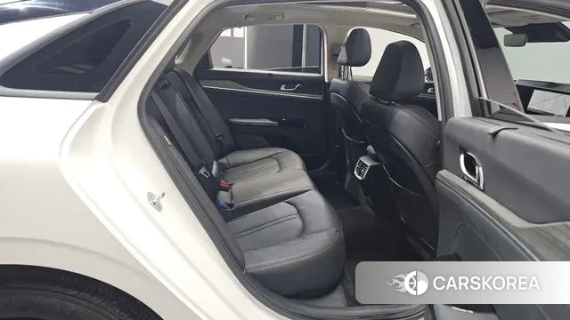 Kia The New K5 3rd generation 2024 Белый из Кореи, фото 3