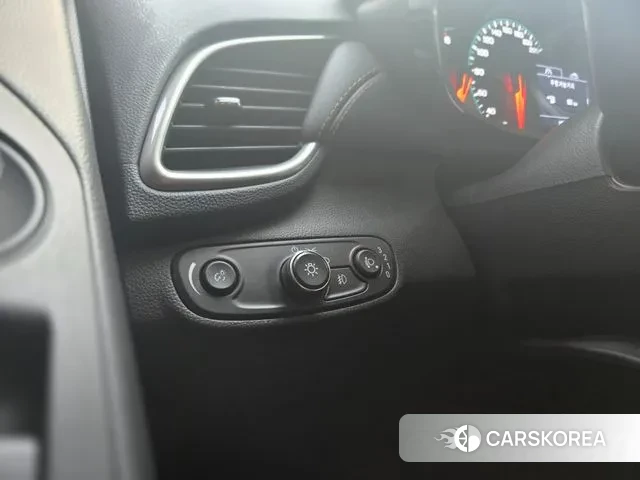 Chevrolet (GM Daewoo) The New Trax 2019 Белый из Кореи, фото 3