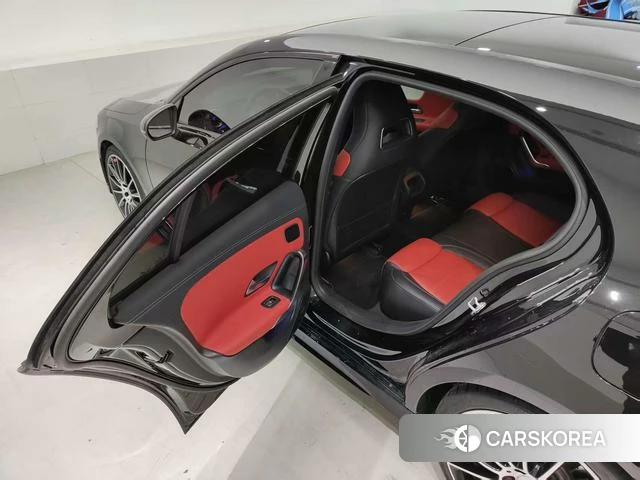 Mercedes-Benz Class A AMG (imported) 2021 Черный из Китая, фото 3