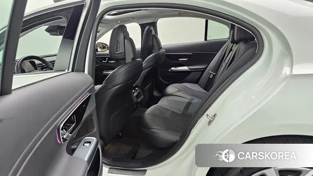 Mercedes-Benz E-Class W214 2024 Белый из Кореи, фото 3