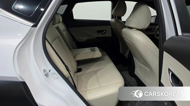 Hyundai Kona (SX2) 2023 Белый из Кореи, фото 3