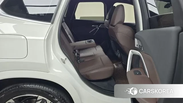 BMW X1 (U11) 2023 Белый из Кореи, фото 3