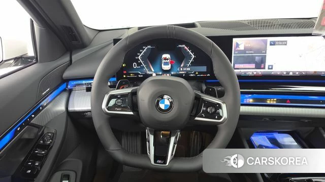 BMW 5 Series (G60) 2025 Белый из Кореи, фото 3