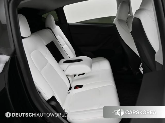 Tesla Model Y 2024 Черный из Кореи, фото 3