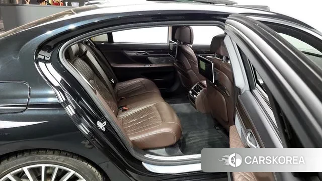 BMW 7 Series (G11) 2021 Черный из Кореи, фото 3