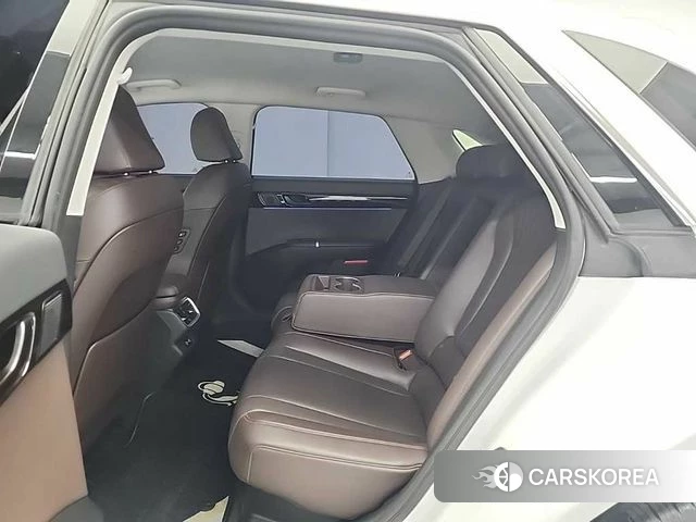 Hyundai Grandeur Hybrid (GN7) 2023 Белый из Кореи, фото 3