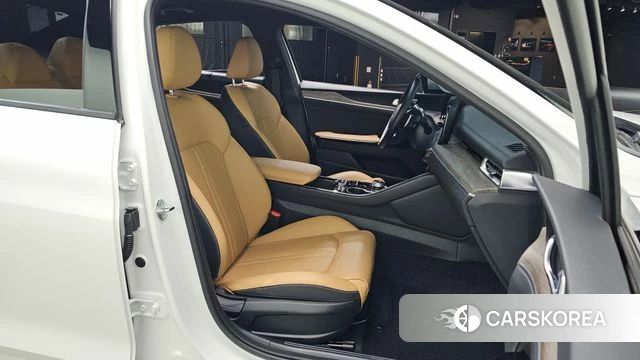 Kia K5 3rd generation 2023 Белый из Кореи, фото 3