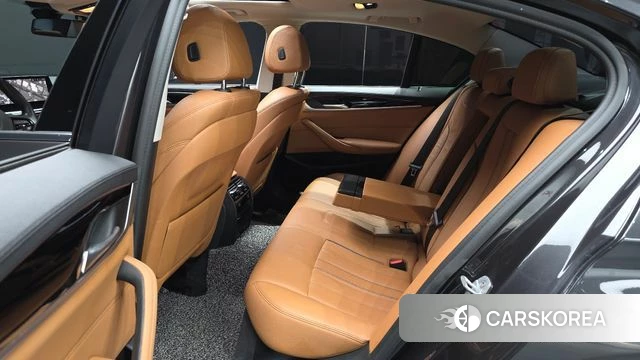 BMW 5 Series (G30) 2019 Серый из Кореи, фото 3