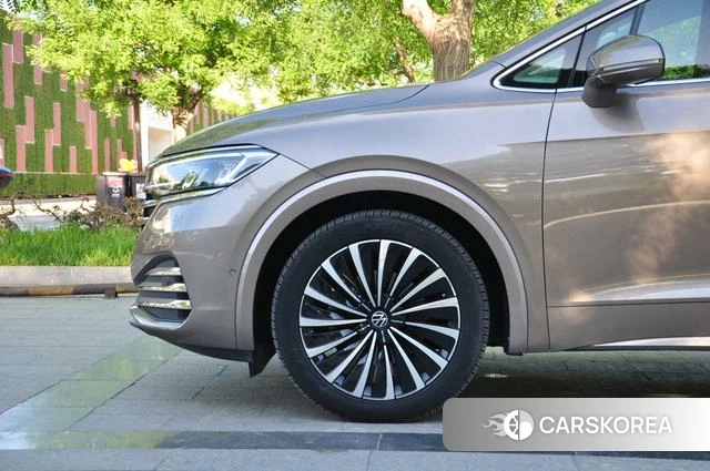 Volkswagen Weiran 2023 Шампань из Китая, фото 3