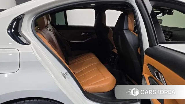 BMW 3 Series (G20) 2021 Белый из Кореи, фото 3