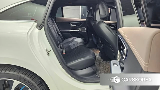 Mercedes-Benz EQE V295 2023 Белый из Кореи, фото 3