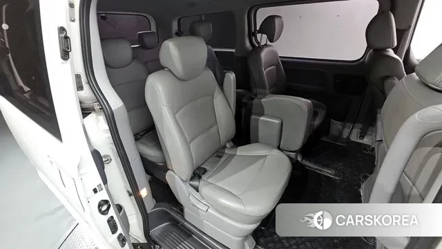 Hyundai The New Grand Starex 2018 Белый из Кореи, фото 3