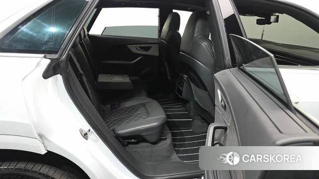 Audi Q8 (4M) 2020 Белый из Кореи, фото 3