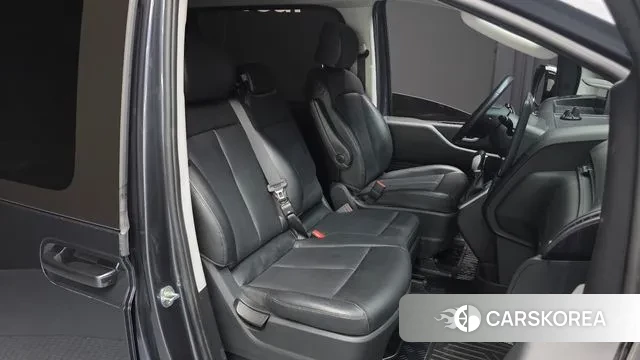 Hyundai Staria 2022 Серый из Кореи, фото 3