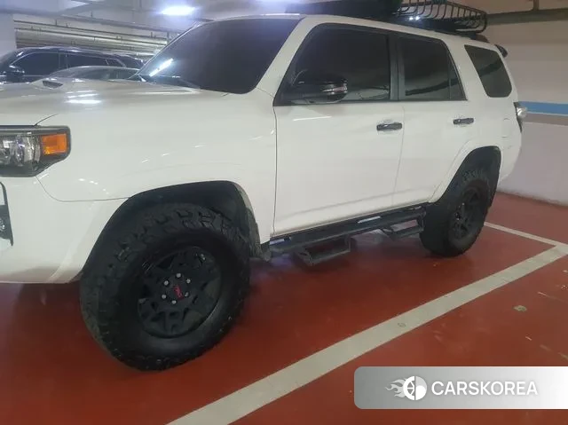 Toyota 4Runner 2021 Белый из Кореи, фото 3