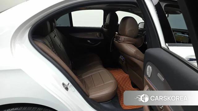 Mercedes-Benz E-Class W213 2018 Белый из Кореи, фото 3