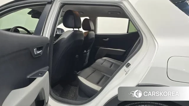 Kia Stonic 2018 Белый из Кореи, фото 3