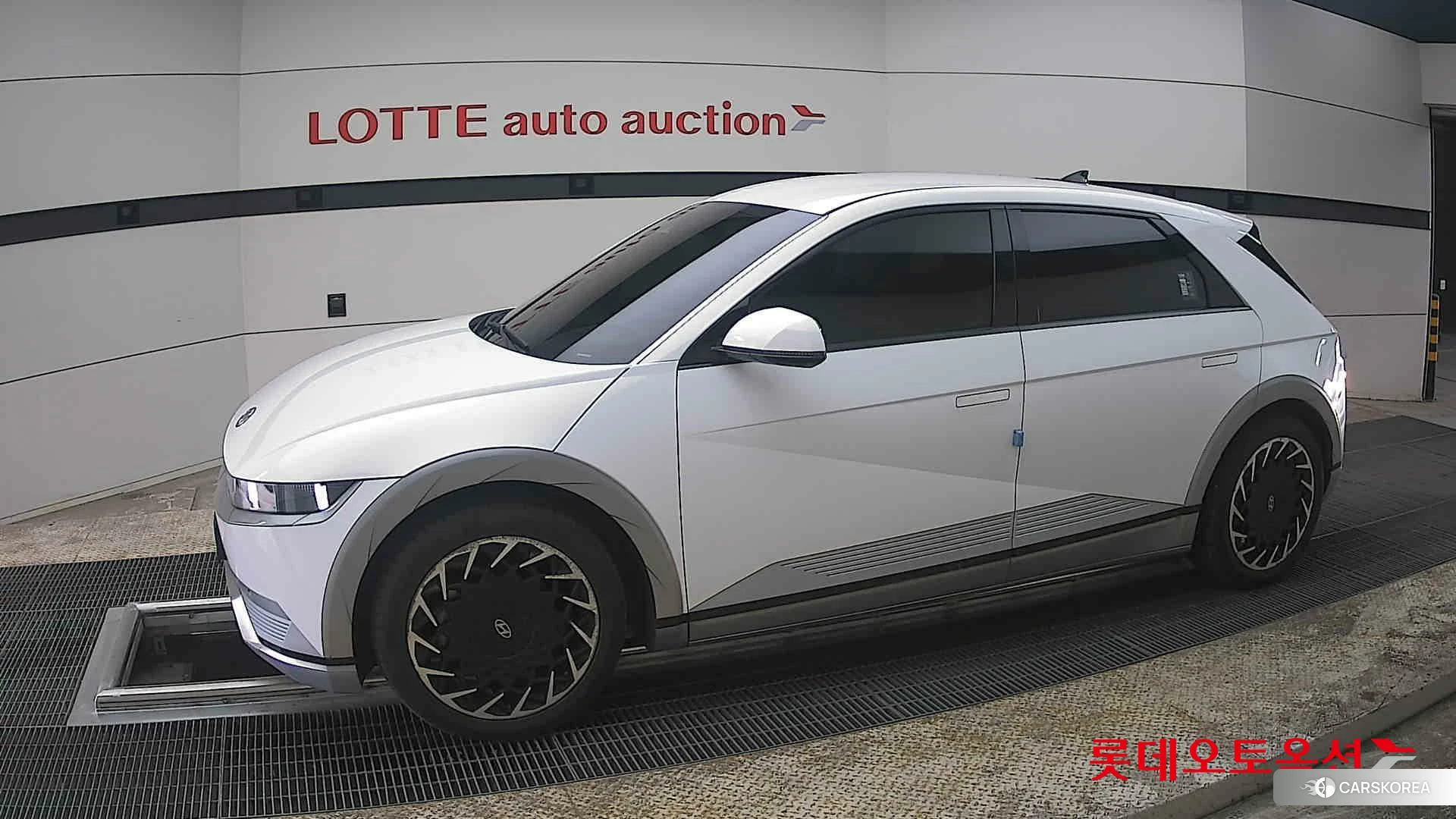 Hyundai IONIQ 5 2022 Atlas White из Кореи, фото 3