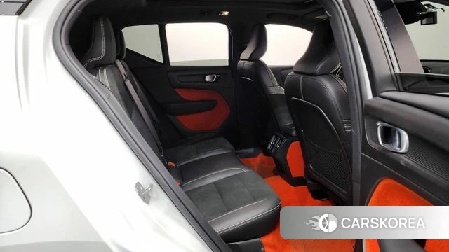 Volvo XC40 2018 Белый из Кореи, фото 3