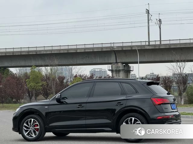Audi Q5L 2024 Черный из Китая, фото 3