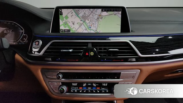 BMW 7 Series (G11) 2021 Черный из Кореи, фото 3