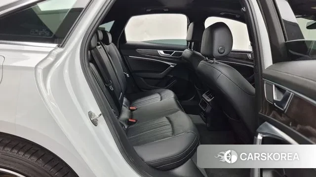 Audi A6 (C8) 2022 Белый из Кореи, фото 3