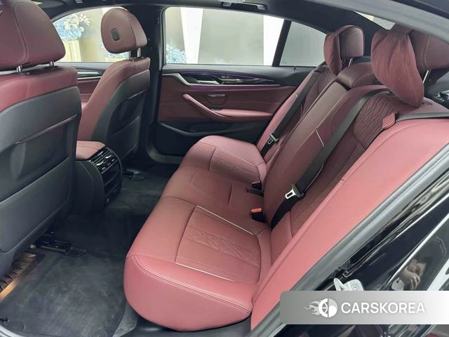 BMW 5 series 2021 Черный из Китая, фото 3